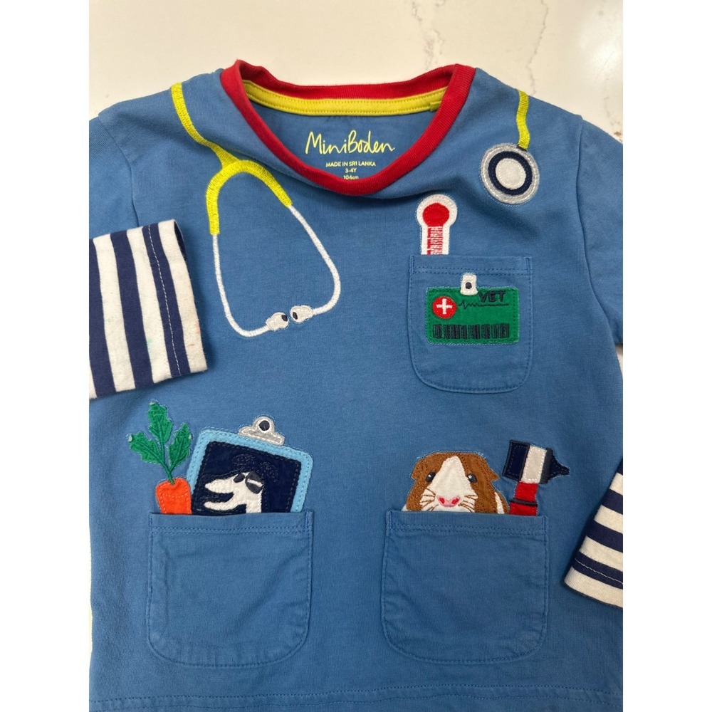 Mini Boden Unisex Vet Tee w/ Striped Sleeves Educational Colorful 100% Cotton